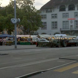 Wochenmarkt auf dem Helvetiaplatz