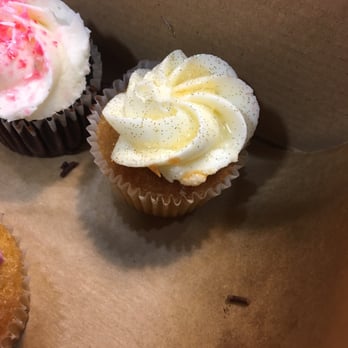 Crumbs and Doilies - So sweet! Mini cupcake - Cafes Near Me - London, XGL Crumbs and Doilies - So sweet! Mini cupcake - Cafes Near Me - London, XGL