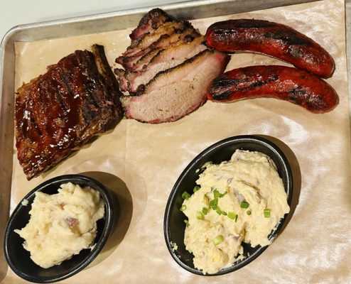 Lucille's Smokehouse Bar-B-Que by null