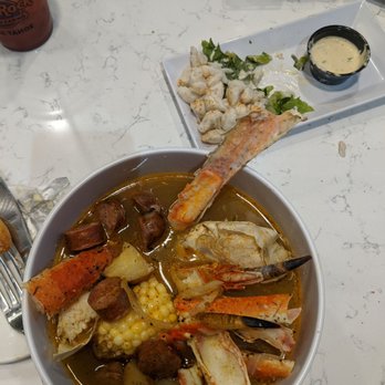 The Oyster Bar - Bars Near Me - Stateline, Nevada