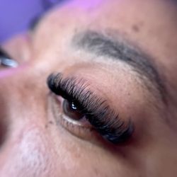 SoRo Beauty - A great clean and Natural "Cat eye" volume set