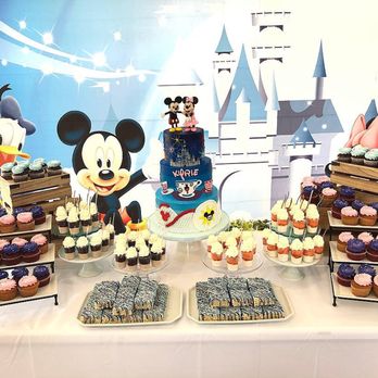 A Cake Life - Beautifully designed dessert table with Cupcakes, Cake Shooters, and Rice Crispy Treats - Bakeries Near Me - Honolulu, Hawaii A Cake Life - Beautifully designed dessert table with Cupcakes, Cake Shooters, and Rice Crispy Treats - Bakeries Near Me - Honolulu, Hawaii