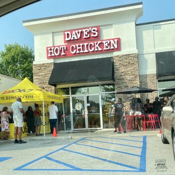 Dave's Hot Chicken - Opening weekend of DHC in Columbia, SC - Chicken Shop Near Me - Columbia, South Carolina