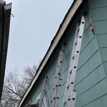 Nicholas Roofing & Tuckpointing - Old patched fascia. Work begins! - Roofing Near Me Nicholas Roofing & Tuckpointing - Old patched fascia. Work begins! - Roofing Near Me