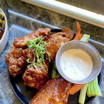 Idyllwild Brewpub - Jumbo Chicken Wings - Brewpubs Near Me - Idyllwild, California
