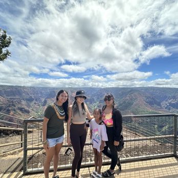 Waimea Canyon Lookout - Hiking Near Me