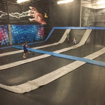 Sky Zone Trampoline Park - Trampoline Parks Near Me - Chesapeake, Virginia