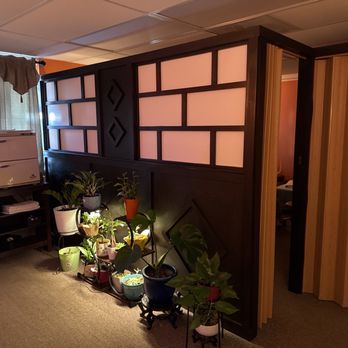 Yang’s Massage - Lobby waiting area - Massage Therapy Near Me - Vienna, Virginia Yang’s Massage - Lobby waiting area - Massage Therapy Near Me - Vienna, Virginia