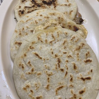 Un Rincon Centro Americano - Salvadoran Near Me - Garden Grove, California