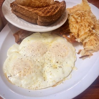 Youngblood's Cafe - Bacon & Eggs w/ side of hash browns and toast - American Near Me - Amarillo, Texas