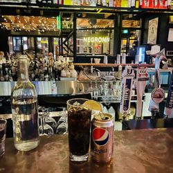 Birra & Basta - Bar area