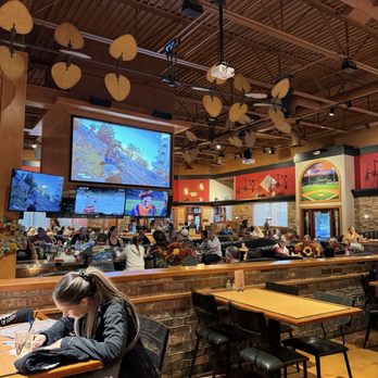 Legends Sports Pub - Pizza Near Me - Sandy, Utah Legends Sports Pub - Pizza Near Me - Sandy, Utah