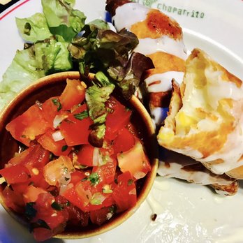 El Chaparrito - Inside: cheese and chicken - Mexican Near Me - Madrid, M