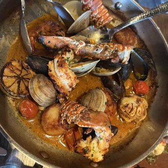 Del Mar Naples - Shellfish platter - Seafood Near Me - Naples, Florida Del Mar Naples - Shellfish platter - Seafood Near Me - Naples, Florida