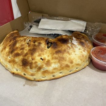 Joe's Pizza Studio City - Original Calzone - Italian Near Me - Studio City, California