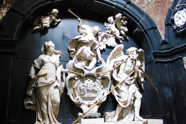 Église Notre-Dame des Victoires au Sablon by null