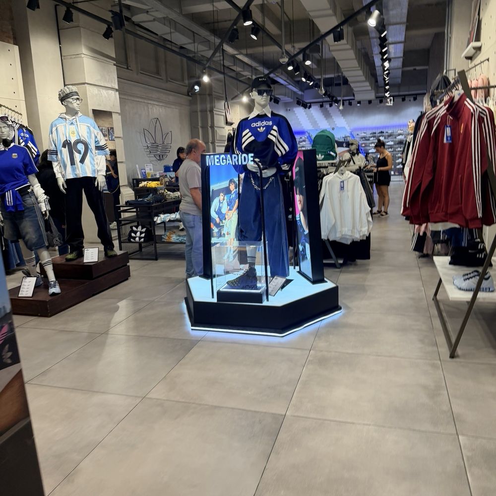 Adidas - Men's Clothing Near Me - Buenos Aires, C