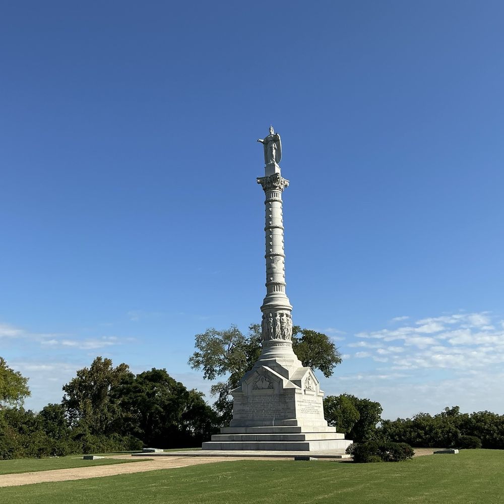 Yorktown Battlefield - Landmarks & Historical Buildings Near Me - Yorktown, Virginia Yorktown Battlefield - Landmarks & Historical Buildings Near Me - Yorktown, Virginia