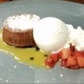 Aloha Mixed Plate - Cake Lava Flow - Hawaiian Near Me - Lahaina, Hawaii
