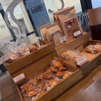 BB’s Bakery - Bakeries Near Me - Los Angeles, California