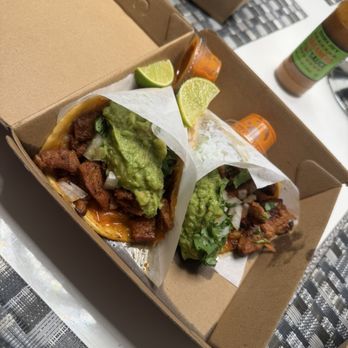 Taco N'Madre - Food Trucks Near Me - San Francisco, California