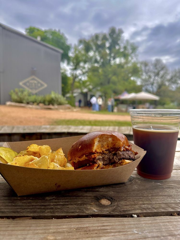 Vista Brewing Logo