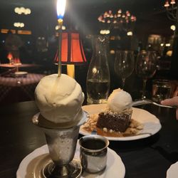 Trivoli Tavern - Gelato & sticky date cake