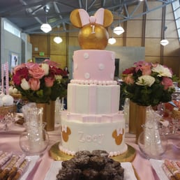 Monica made all the decor and referred a great vendor for the cake. Monica made all the decor and referred a great vendor for the cake.