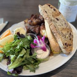 Island Vintage Coffee - The breakfast potatoes are the best!!