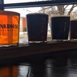 Bunkhouse Brewery - Flight life at a solid spot!