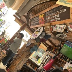Uno Mas - Its a cool bar!