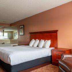 Norland Inn & Suites - Whirlpool Suite