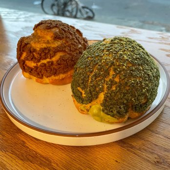 Bibble & Sip - Hojicha and Matcha cream puff - Coffee & Tea Near Me - New York, New York