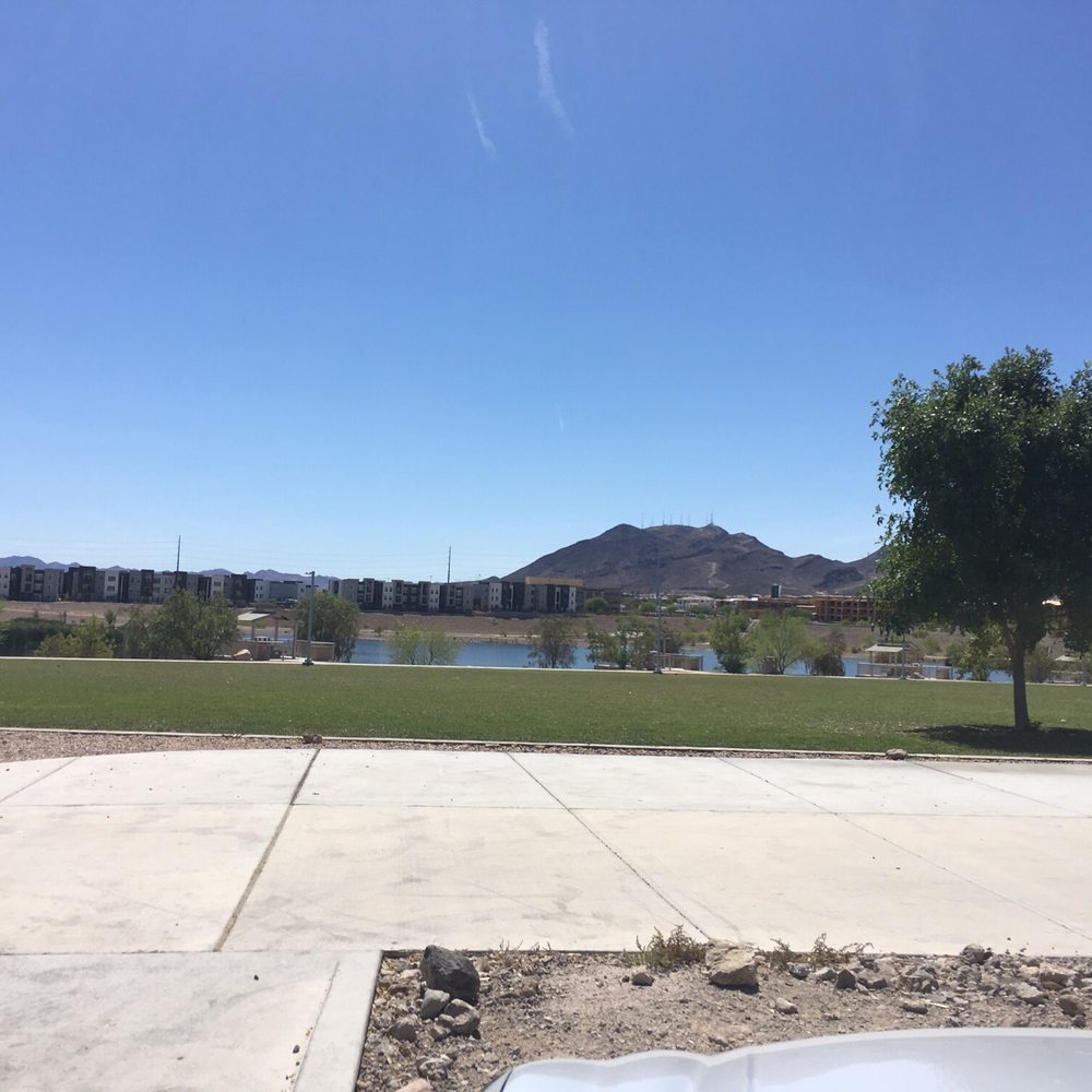 Cornerstone Park - Lake views - Lakes Near Me - Henderson, Nevada