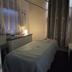 Mia Massage Therapy - Single room