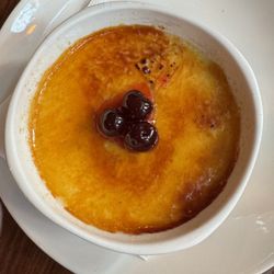 Browns Glasgow - Gluten free dessert option, crème brûlée