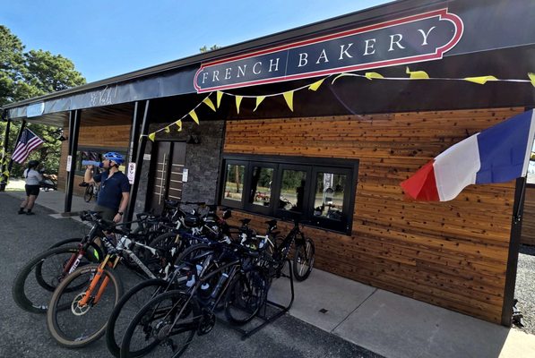 Et Voilà ! French Bakery by null