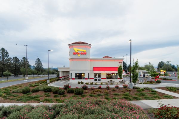 In-N-Out Burger by null