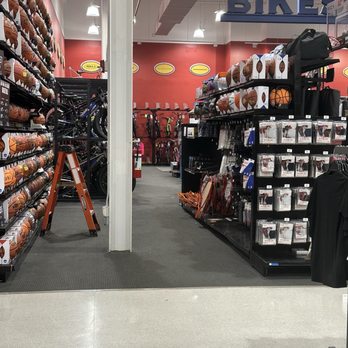 DICK'S Sporting Goods - Sports Wear Near Me - Waldorf, Maryland