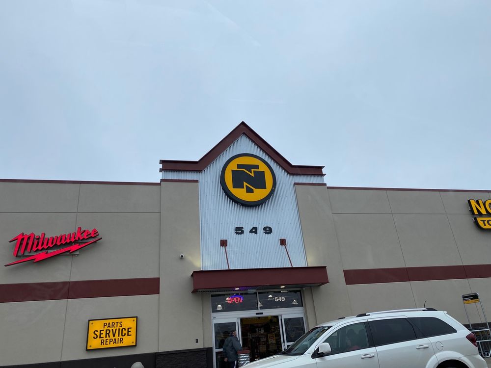 NORTHERN TOOL + EQUIPMENT Updated October 2024 549 W El Camino Alto