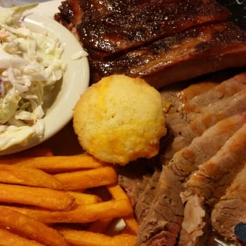 Red River BBQ & Burger - Barbeque Near Me - Katy, Texas