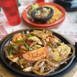 La Vecina - Chicken fajitas