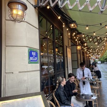 Café Belloy - Terrasse...sous la pluie - Cafes Near Me - Paris, 75