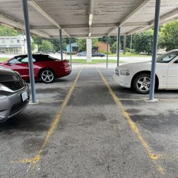 Dixie Family Restaurant II - Looks like an old car port