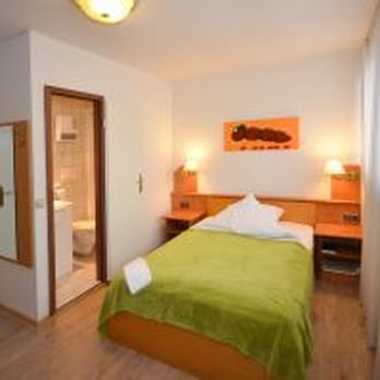 Hotel Goldenes Lamm - Zimmer - Hotels Near Me - Idstein, HE