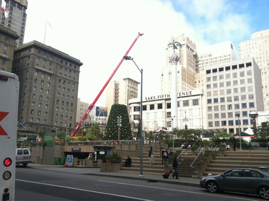 Saks Fifth Avenue by null