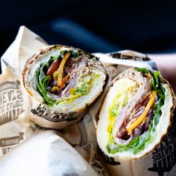 Los Gatos Meats & Smokehouse - jackie special: maple sugar cured smoked turkey, smoked cheddar, smoked bacon, avocado