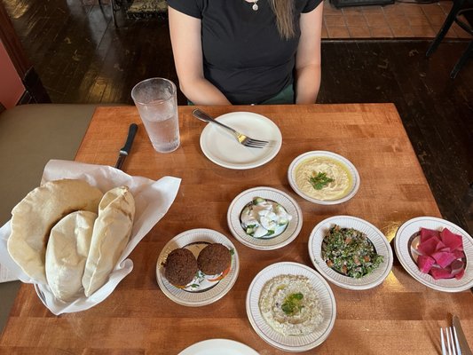 Hedary's Mediterranean Restaurant by null