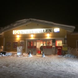 ICA Sörbyhallen - Liknande bild fast när det är mörkt ute.