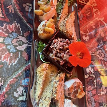 Larrupin Cafe - Garlic (something something fancy) appetizer! - Seafood Near Me - Trinidad, California Larrupin Cafe - Garlic (something something fancy) appetizer! - Seafood Near Me - Trinidad, California
